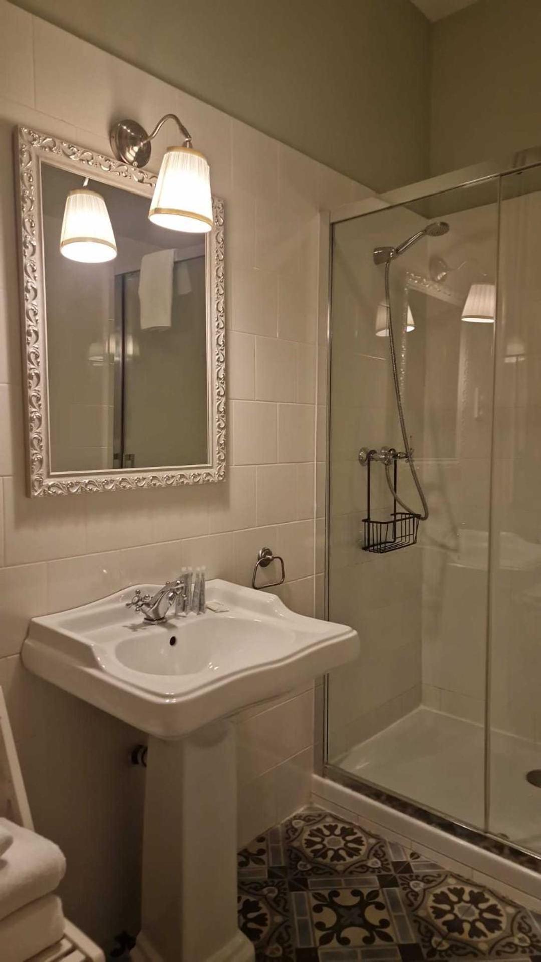 Lumine Luxury Suites By Gaiarooms บาร์เซโลนา ภายนอก รูปภาพ